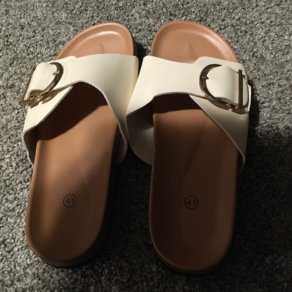 Single strap slide sandal, size 9, color white - Picture 1 of 3